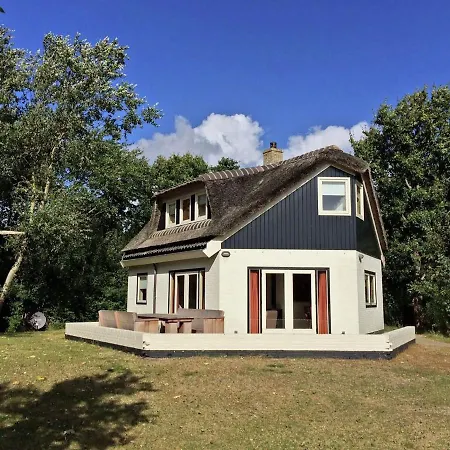 Peaceful Mansion In With Terrace * De Cocksdorp (Texel)